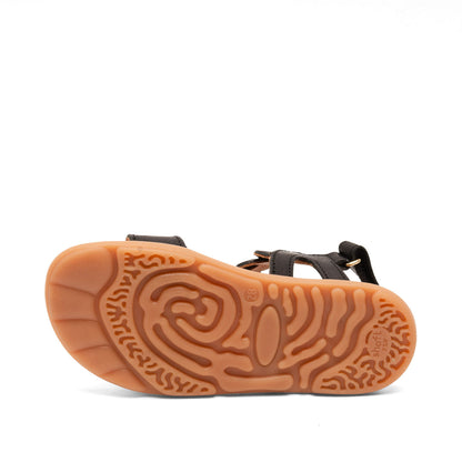 Barefoot Cille